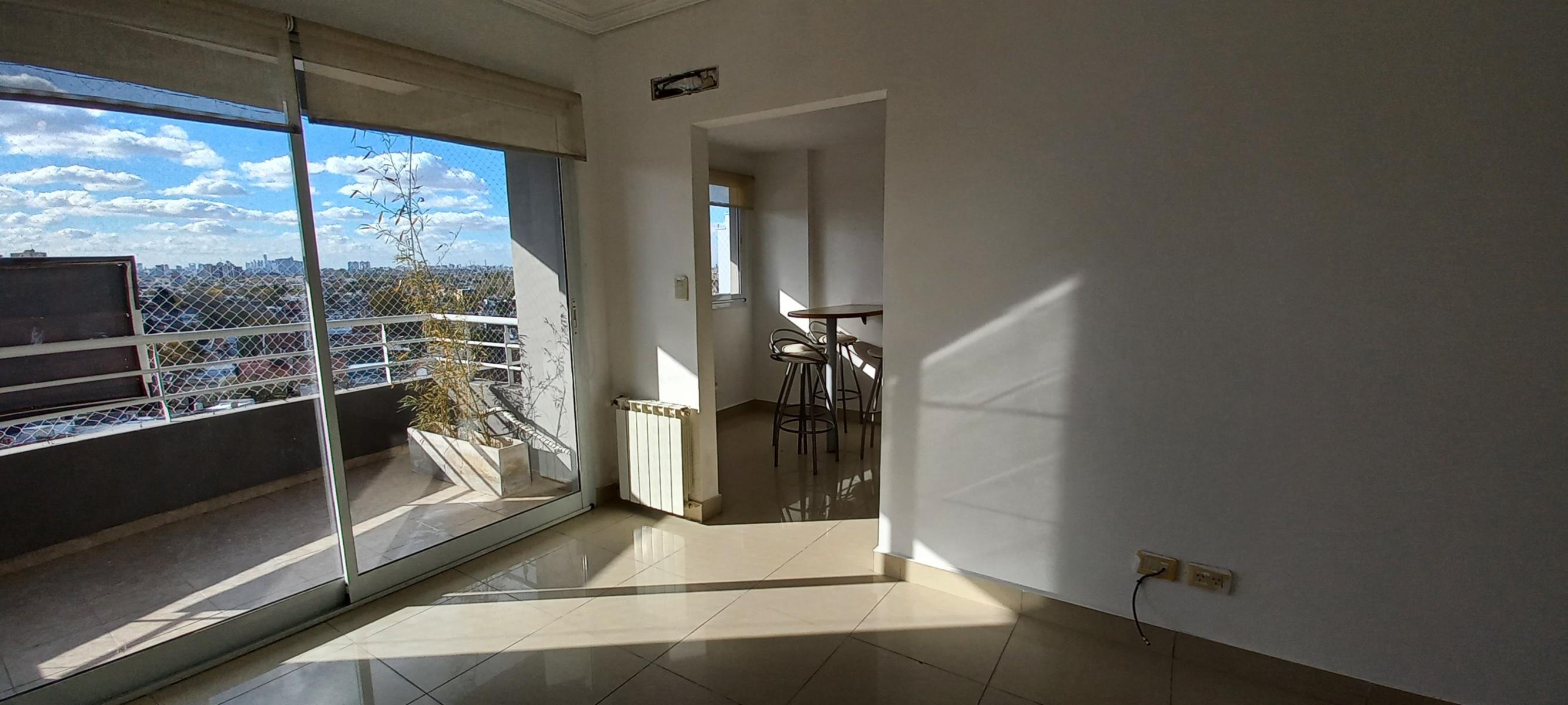 3 AMB. EN VENTA C/COCHERA Y BAULERA DOBLE EN LANUS CTRO. 2 BAÑOS.BALCON AL FTE. APTO CREDITO. — foto 10