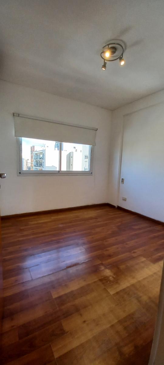 3 AMB. EN VENTA C/COCHERA Y BAULERA DOBLE EN LANUS CTRO. 2 BAÑOS.BALCON AL FTE. APTO CREDITO. — foto 14