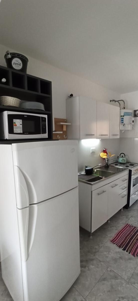 2 AMB. CON COCHERA A MTS. DEL MAR. BALCON CON PARRILLA. ENVENTA.EQUIPADOPARA 4 PERSONAS. — foto 6