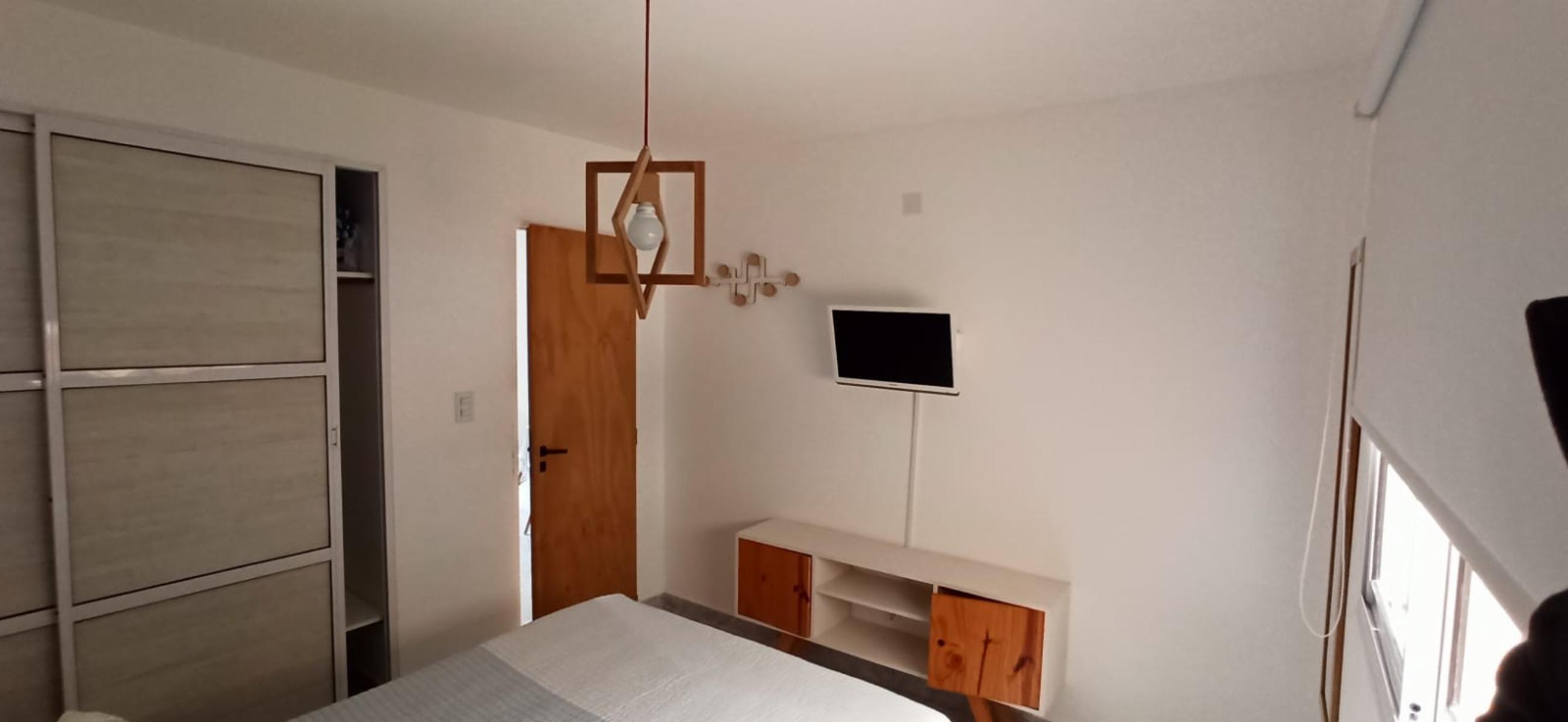 2 AMB. CON COCHERA A MTS. DEL MAR. BALCON CON PARRILLA. ENVENTA.EQUIPADOPARA 4 PERSONAS. — foto 9