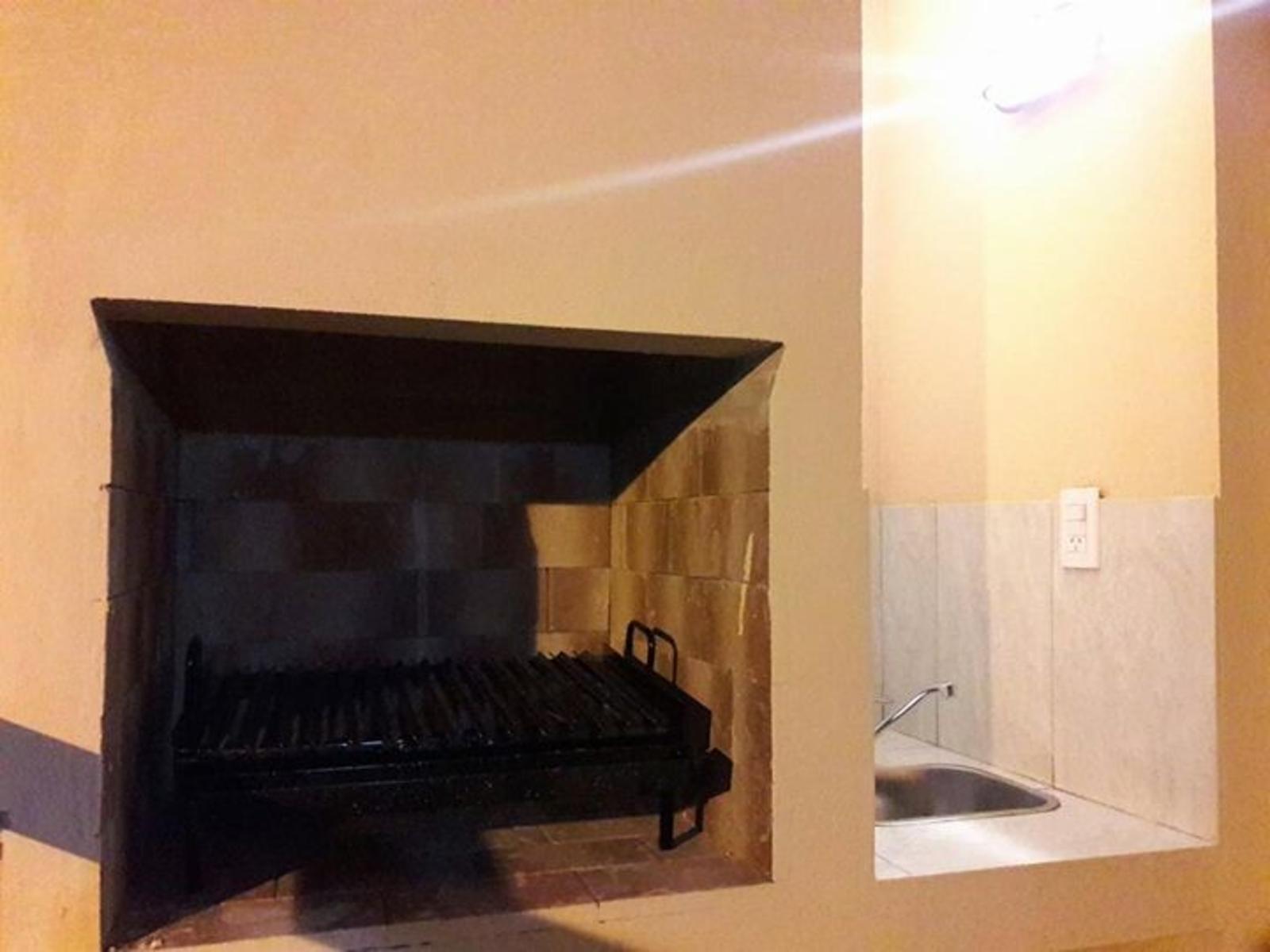 2 AMB. CON COCHERA A MTS. DEL MAR. BALCON CON PARRILLA. ENVENTA.EQUIPADOPARA 4 PERSONAS. — foto 12