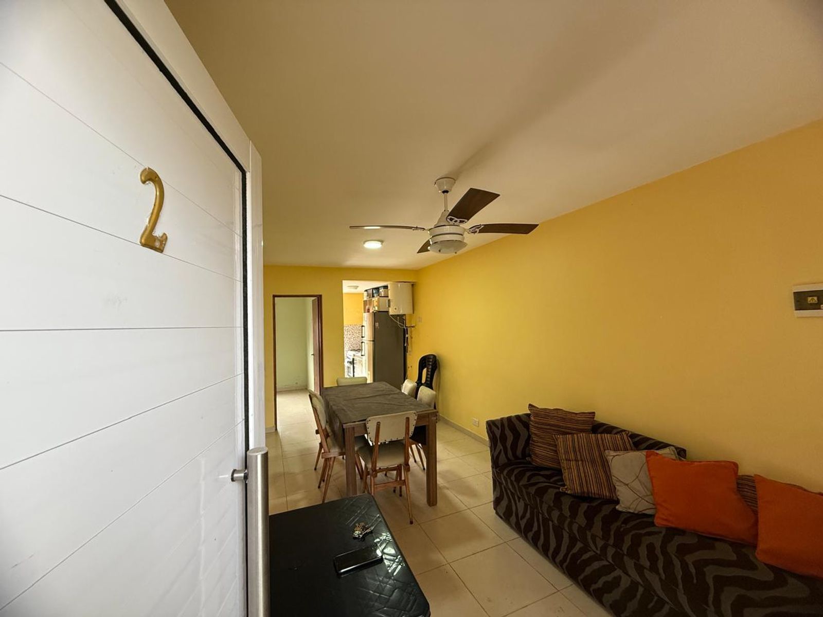 AMOBLADO: Dpto. 3 amb. con cochera en VENTA. COSTA AZUL. a 4 cuadras del mar — foto 2