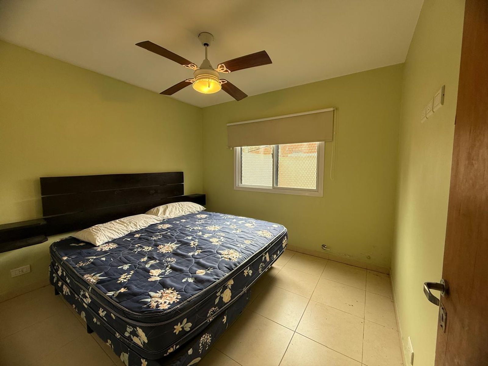 AMOBLADO: Dpto. 3 amb. con cochera en VENTA. COSTA AZUL. a 4 cuadras del mar — foto 8