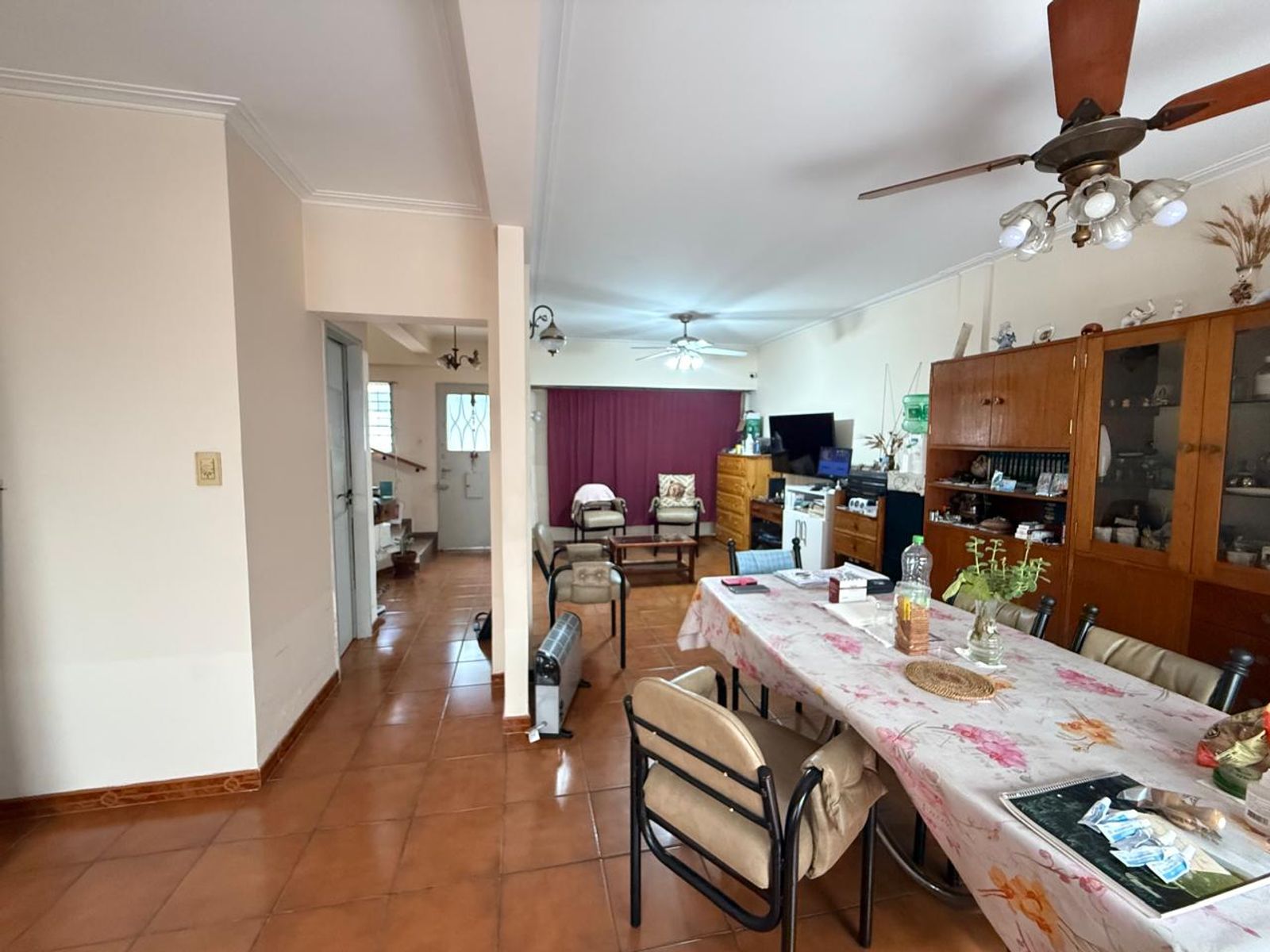 CASA 4 AMB. A LA VENTA EN LANUS CENTRO. IDEAL USO PROFSIONAL — foto 4