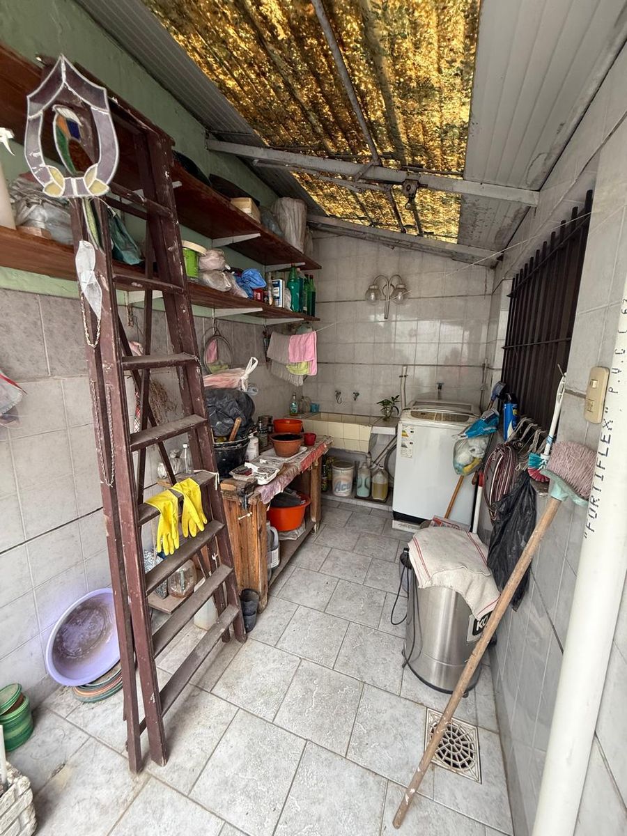 CASA 4 AMB. A LA VENTA EN LANUS CENTRO. IDEAL USO PROFSIONAL — foto 14