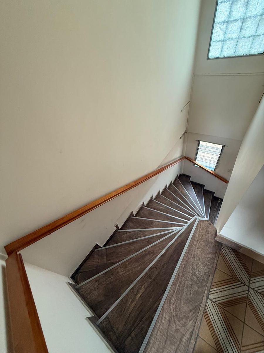 CASA 4 AMB. A LA VENTA EN LANUS CENTRO. IDEAL USO PROFSIONAL — foto 15