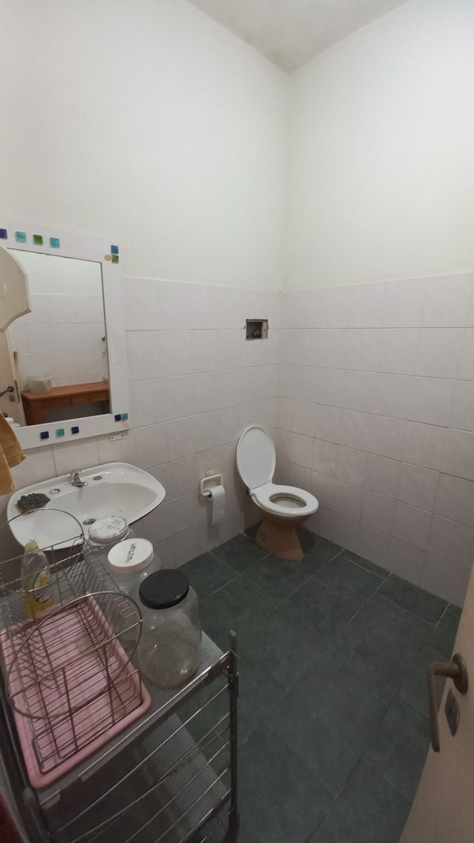 VENTA EN BLOCK DOS LOCALES MAS VIVIENDA. LANUS ESTE - 8