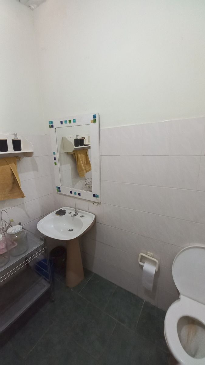 VENTA EN BLOCK DOS LOCALES MAS VIVIENDA. LANUS ESTE - 9