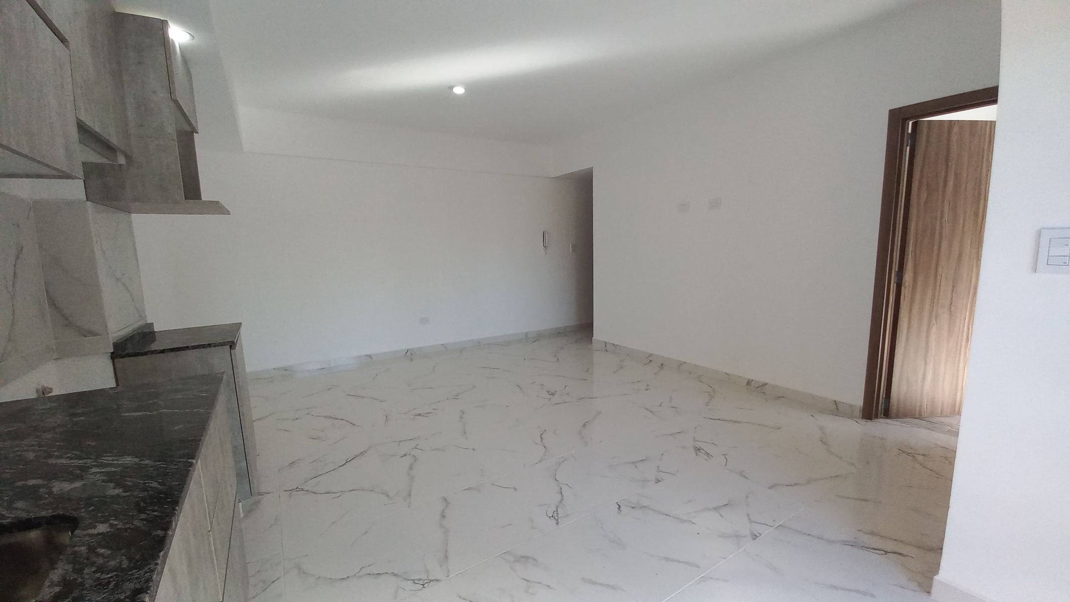 ALQUILER 2 AMBIENTES CON COCHERA A ESTRENAR - 1