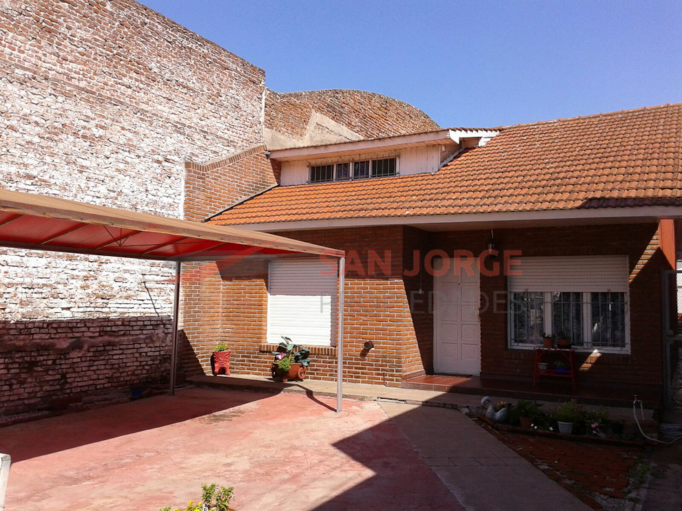 Propiedad horizontal compuesta: Casa en 2 plantas, Departamento y departamento a construir. — foto 3