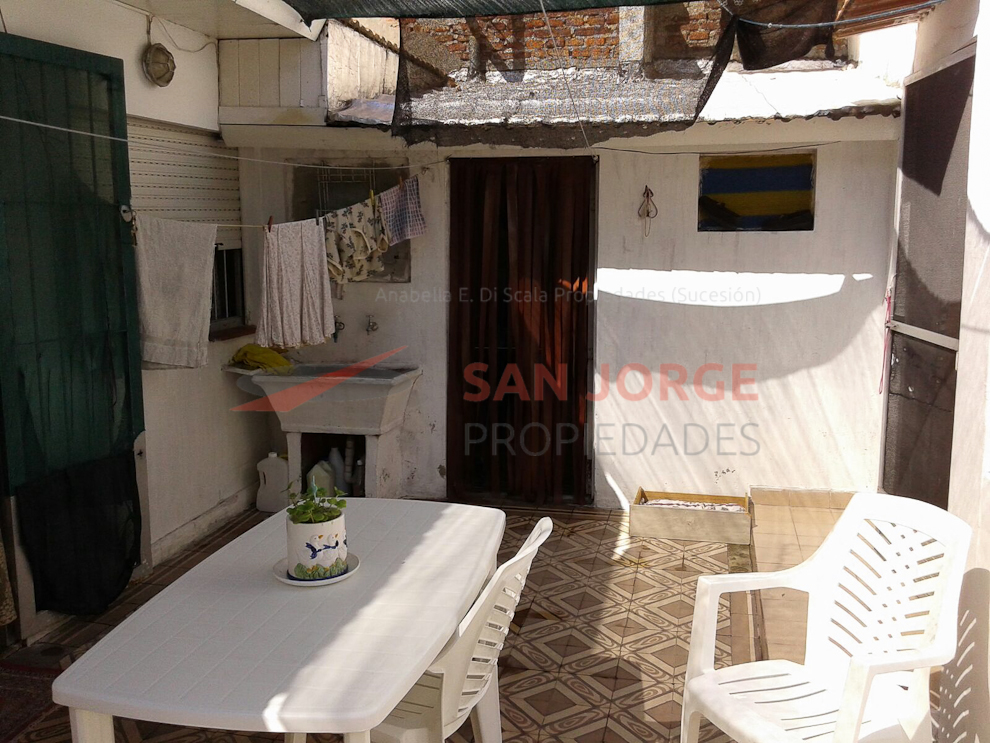 Propiedad horizontal compuesta: Casa en 2 plantas, Departamento y departamento a construir. — foto 4