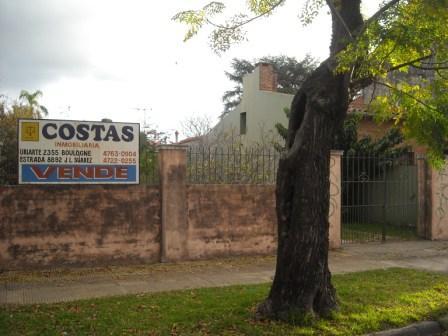 CASA EN LOTE DE 8.66 X 50 CON DOS DORMITORIOS A REFACCIONAR Y OTRO LOTE LIBRE DE 8.66 X 50 OPORTUNIDAD — foto 4