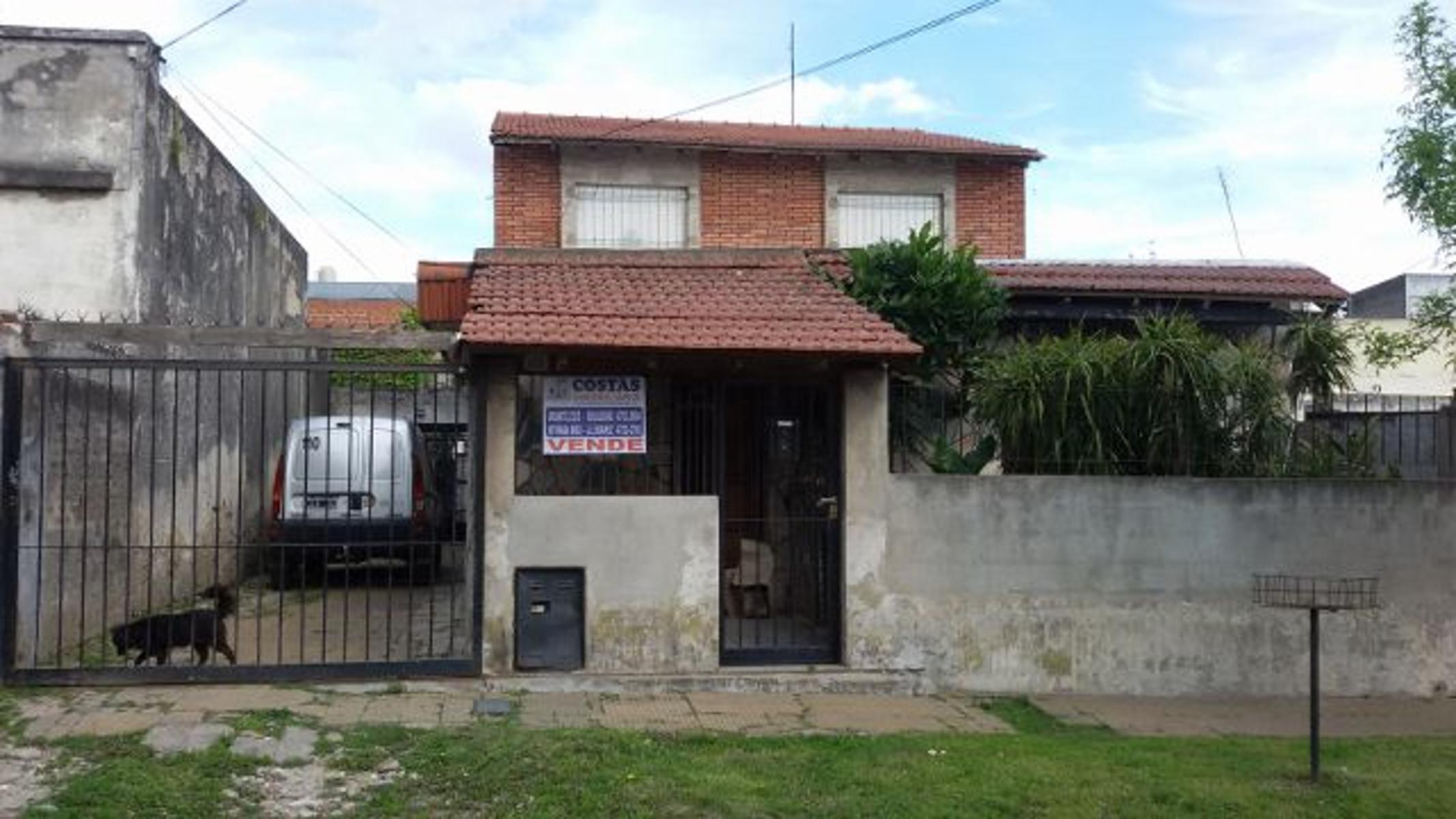 CASA DE 3 AMBIENTES CON DEPTO AL FDO — foto 7