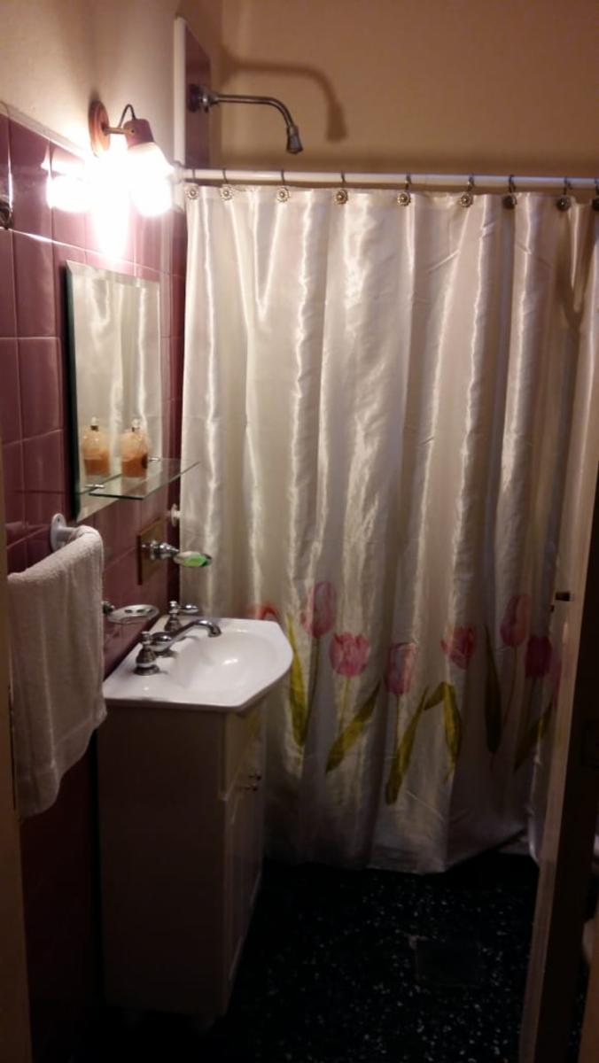 CASA CON DOS DORMITORIOS, COCINA, COMEDOR, BAÑO, PATIO, DEPOSITO,TERRAZA Y COCHERA — foto 4