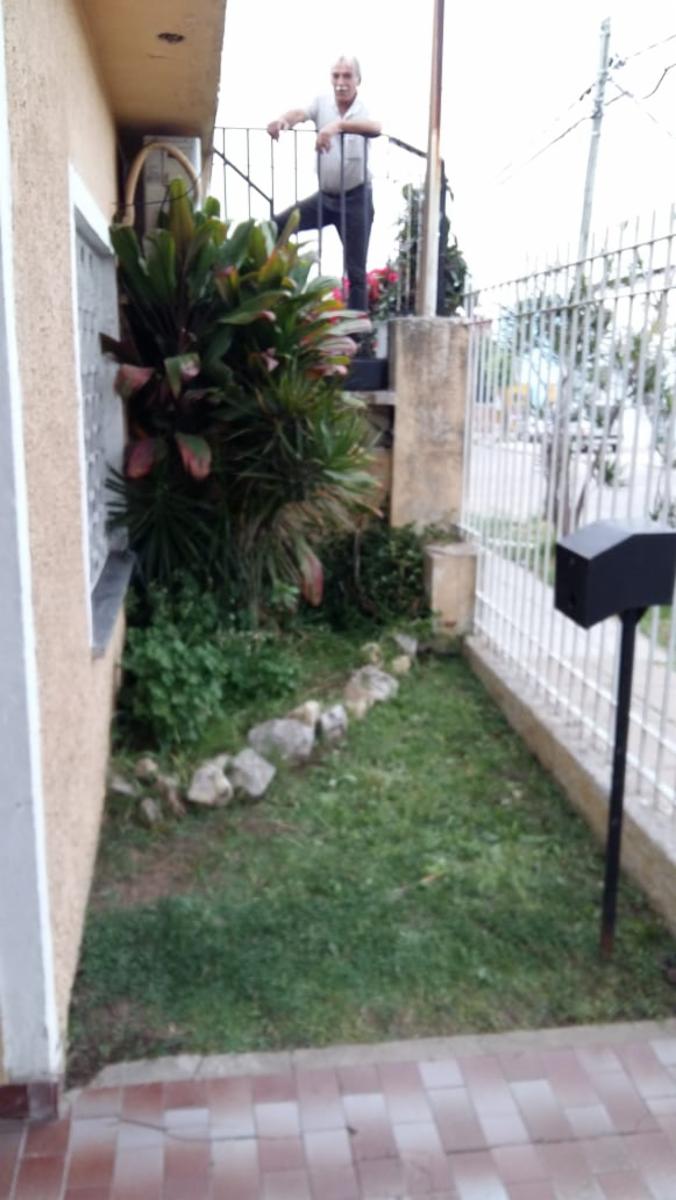 CASA CON DOS DORMITORIOS, COCINA, COMEDOR, BAÑO, PATIO, DEPOSITO,TERRAZA Y COCHERA — foto 9