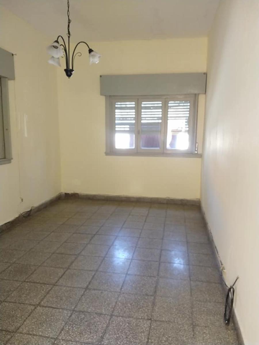 ALQUILER DISPONIBLE DE DEPTO AL FRENTE SOBRE AVENIDA SARRATEA — foto 2