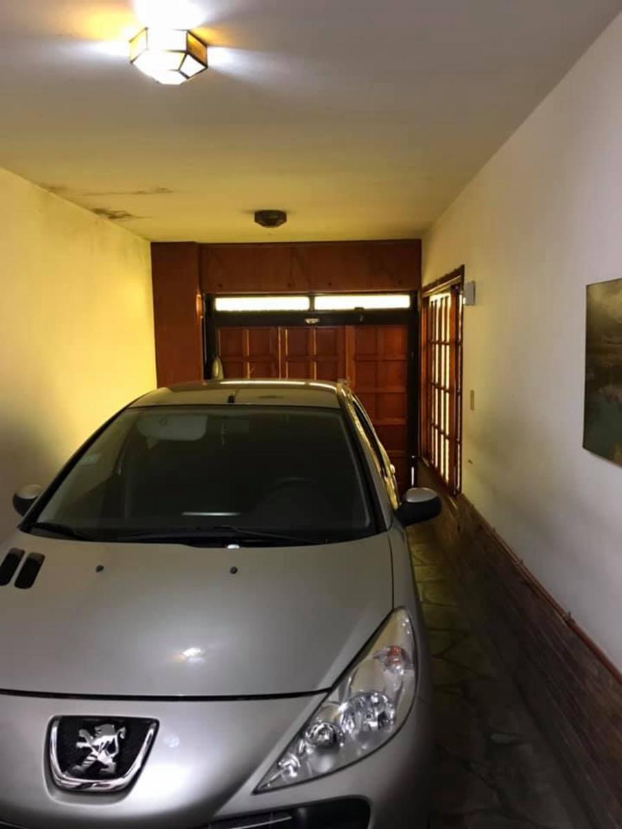 CASA EN MUY BUEN ESTADO SOBRE AVENIDA PRICIPAL. — foto 5