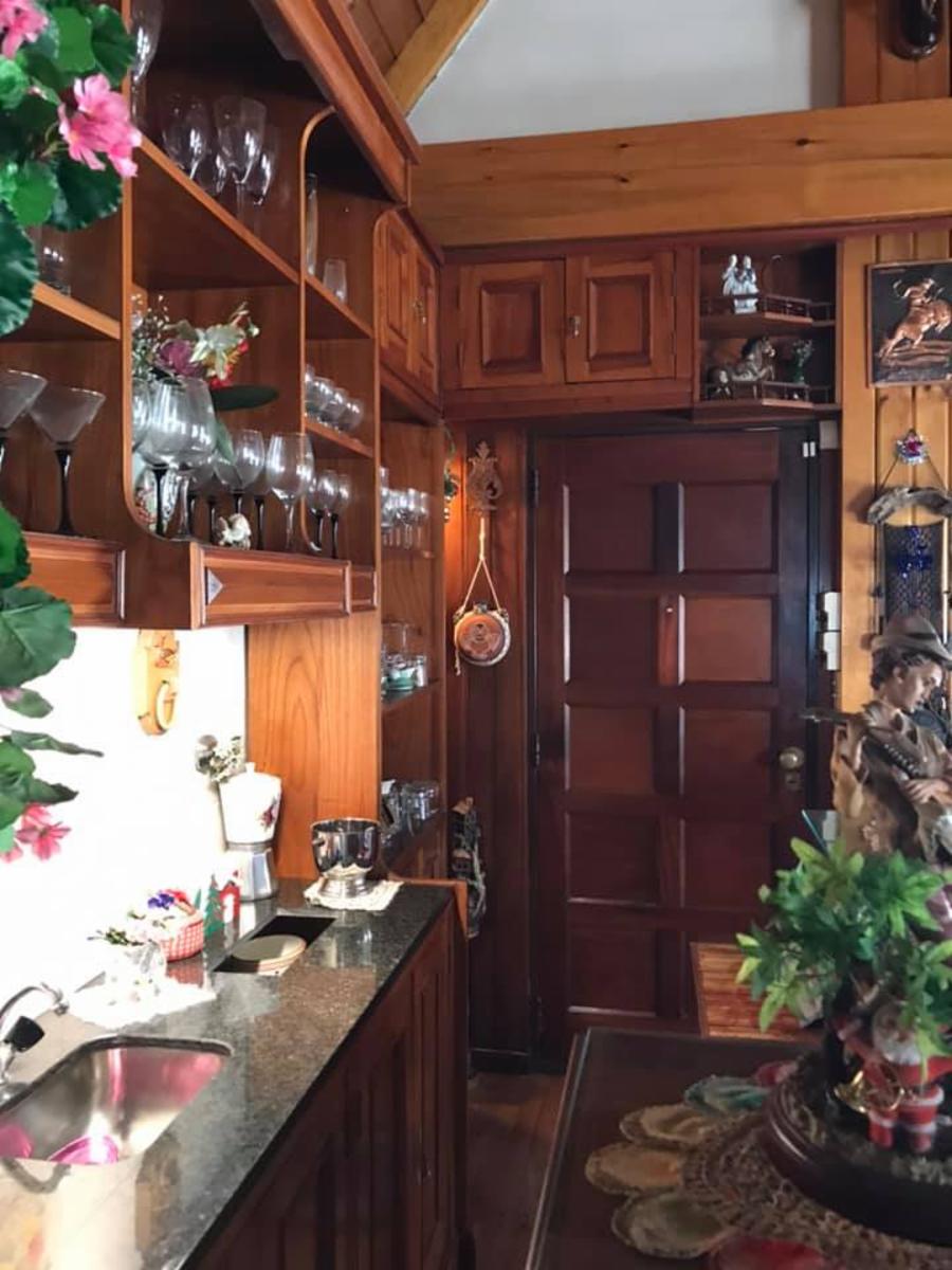CASA EN MUY BUEN ESTADO SOBRE AVENIDA PRICIPAL. — foto 8