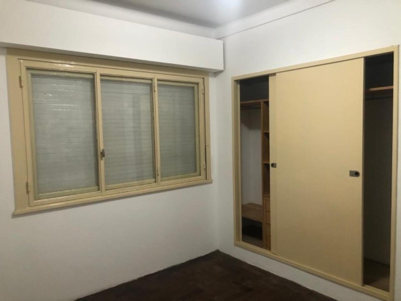 Se vende amplio departamento de 3 amb en 2do piso por escalera. excelente ubicacion en villa adelina. — foto 4