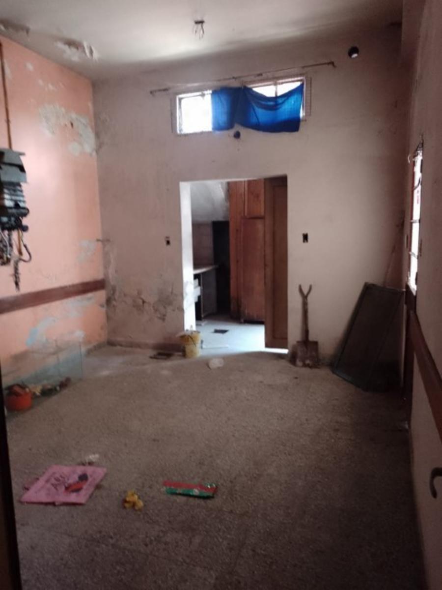 CASA CON DEPTO EN PLANTA ALTA A REFACCIONAR, A METROS DE AV SARRATEA, BUENA UBICACION. — foto 8