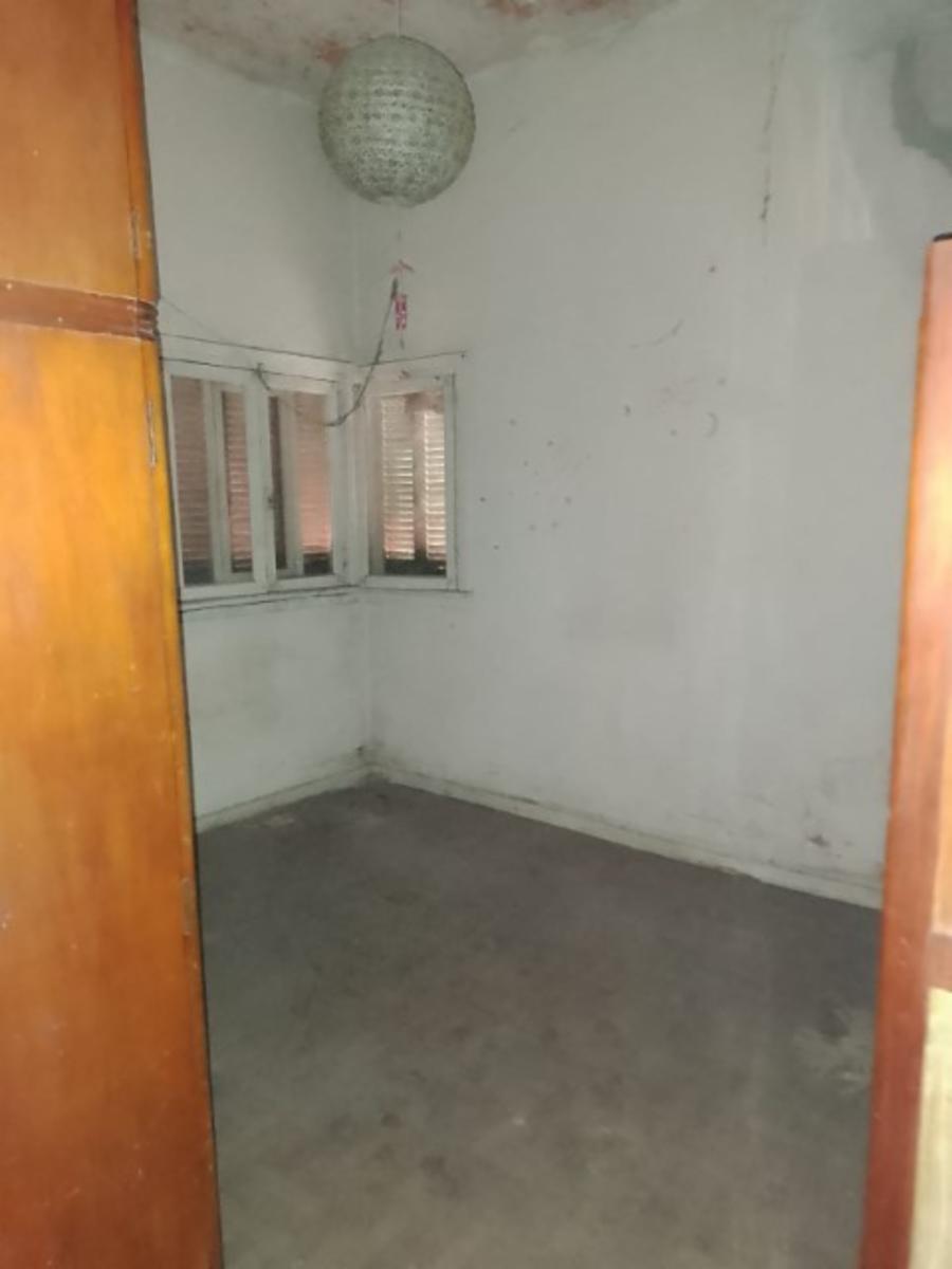 CASA CON DEPTO EN PLANTA ALTA A REFACCIONAR, A METROS DE AV SARRATEA, BUENA UBICACION. — foto 11