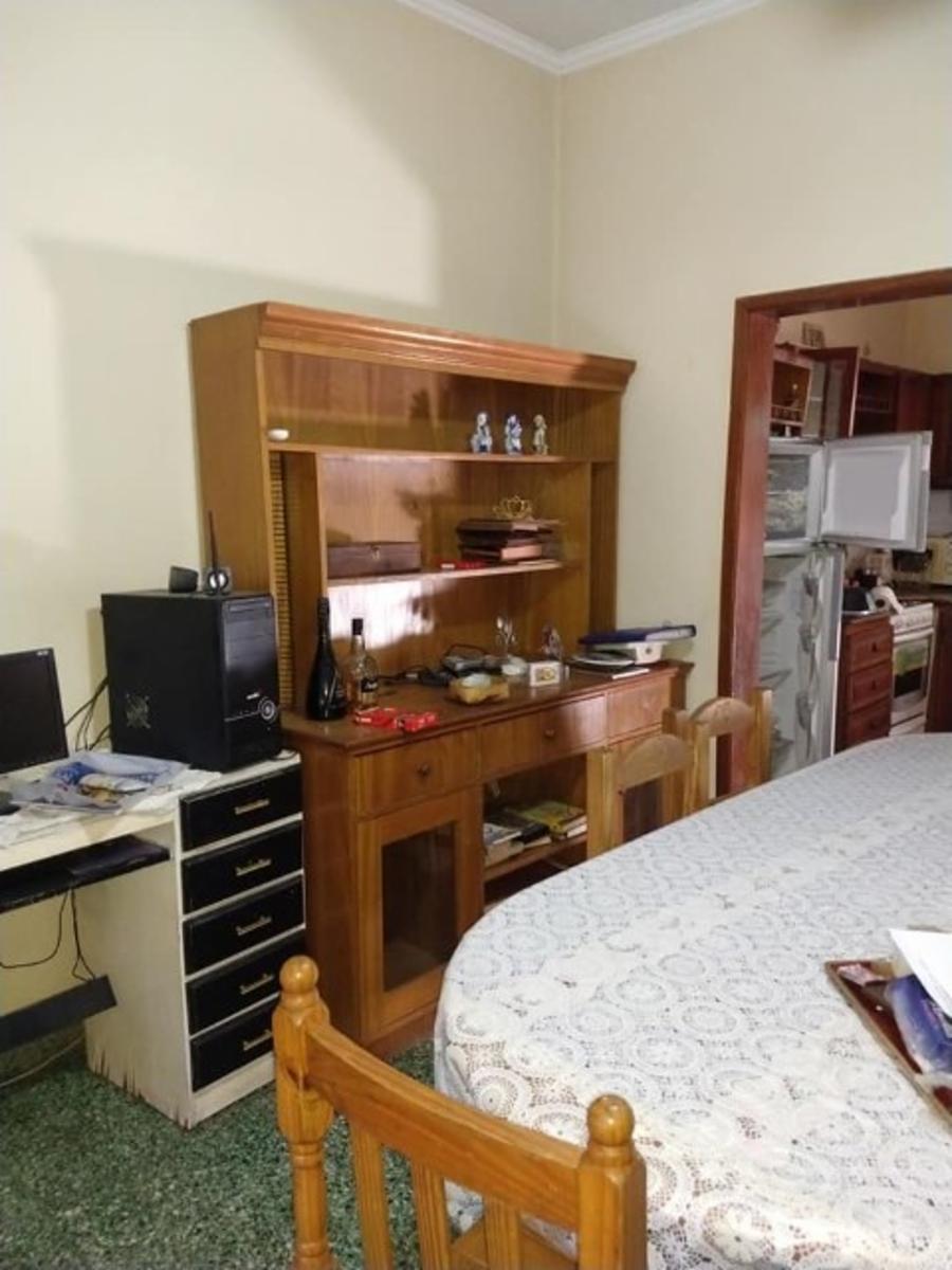 UNA CASA Y DOS DEPARTAMENTOS — foto 11