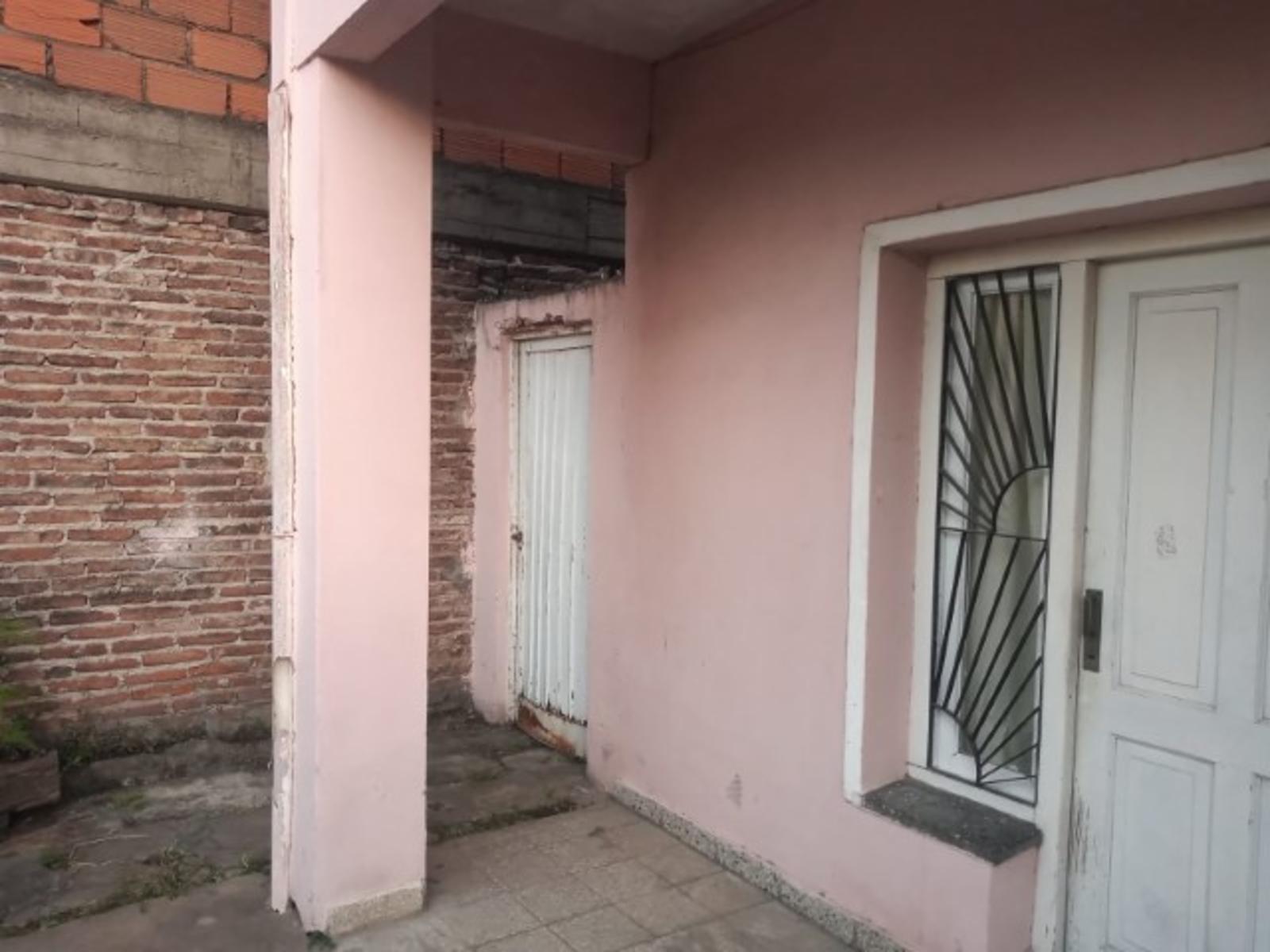 CASA DE 3 AMBIENTES CON PATIO. — foto 4