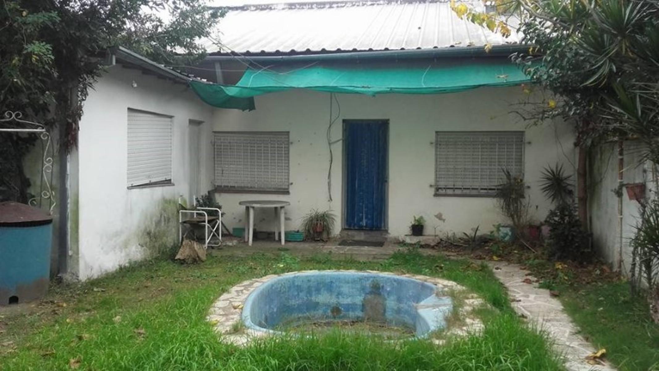 CASA DE 3 AMBIENTES CON PARQUE AL FONDO Y PILETA. — foto 6