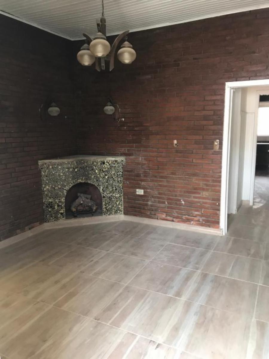CASA DE 4 AMBIENTES CON MONOMABIENTE AL FONDO. — foto 4