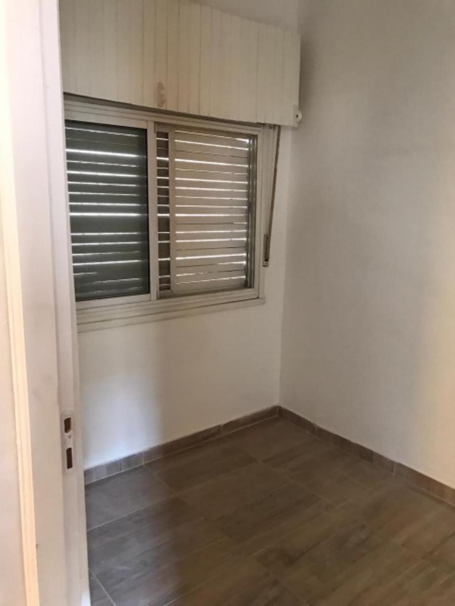 CASA DE 4 AMBIENTES CON MONOMABIENTE AL FONDO. — foto 9