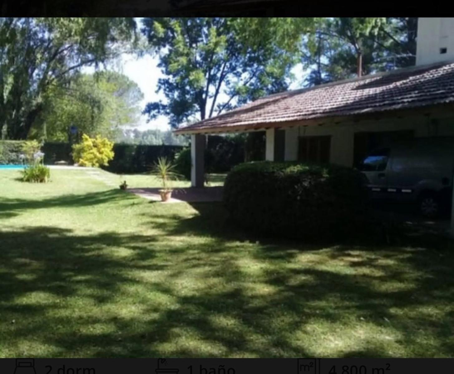 CASA QUINTA CON PISCINA.