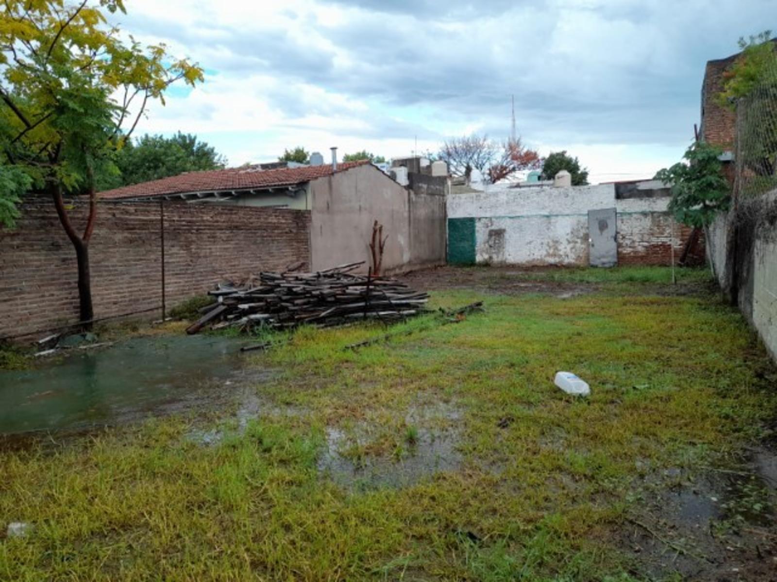 UN LOCAL SOBRE AVENIDA ADER CON 2 BAÑOS - FONDO LIBRE DE 192 MTS2 ( TEL 4763-0904 / CELU 15- 2633-1160) — foto 9
