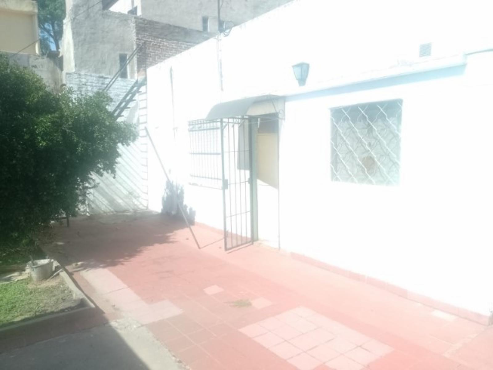 CASA DE TRES AMBIENTES — foto 12