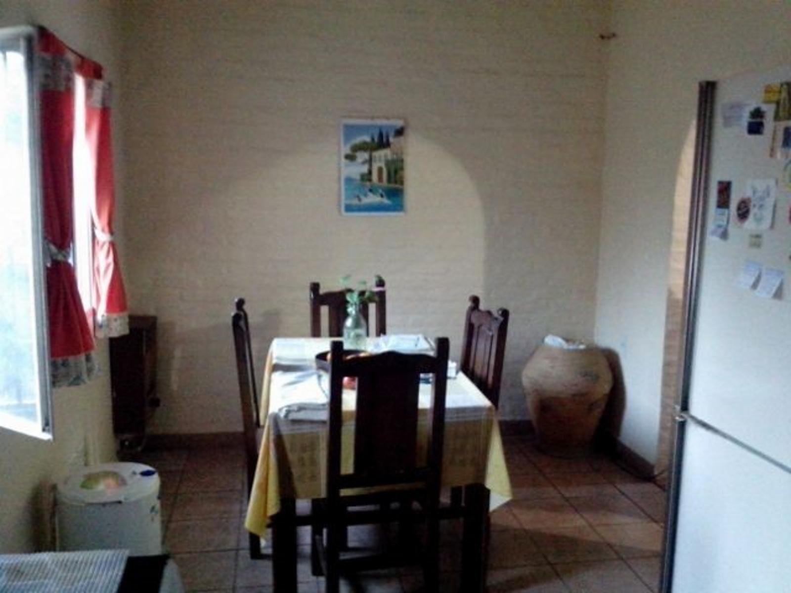 CASA DE 3 AMBIENTES CON PATIO.