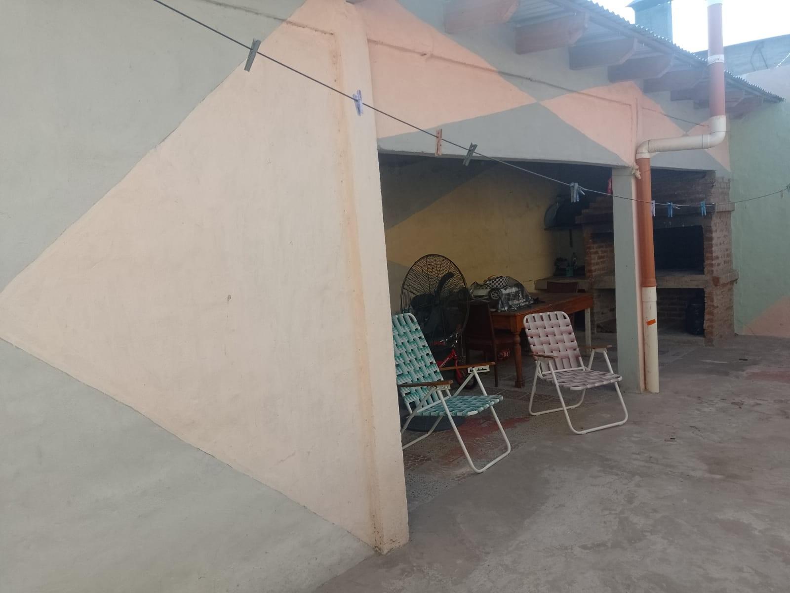 CASA DE 3 AMBIENTES CON PATIO. — foto 2