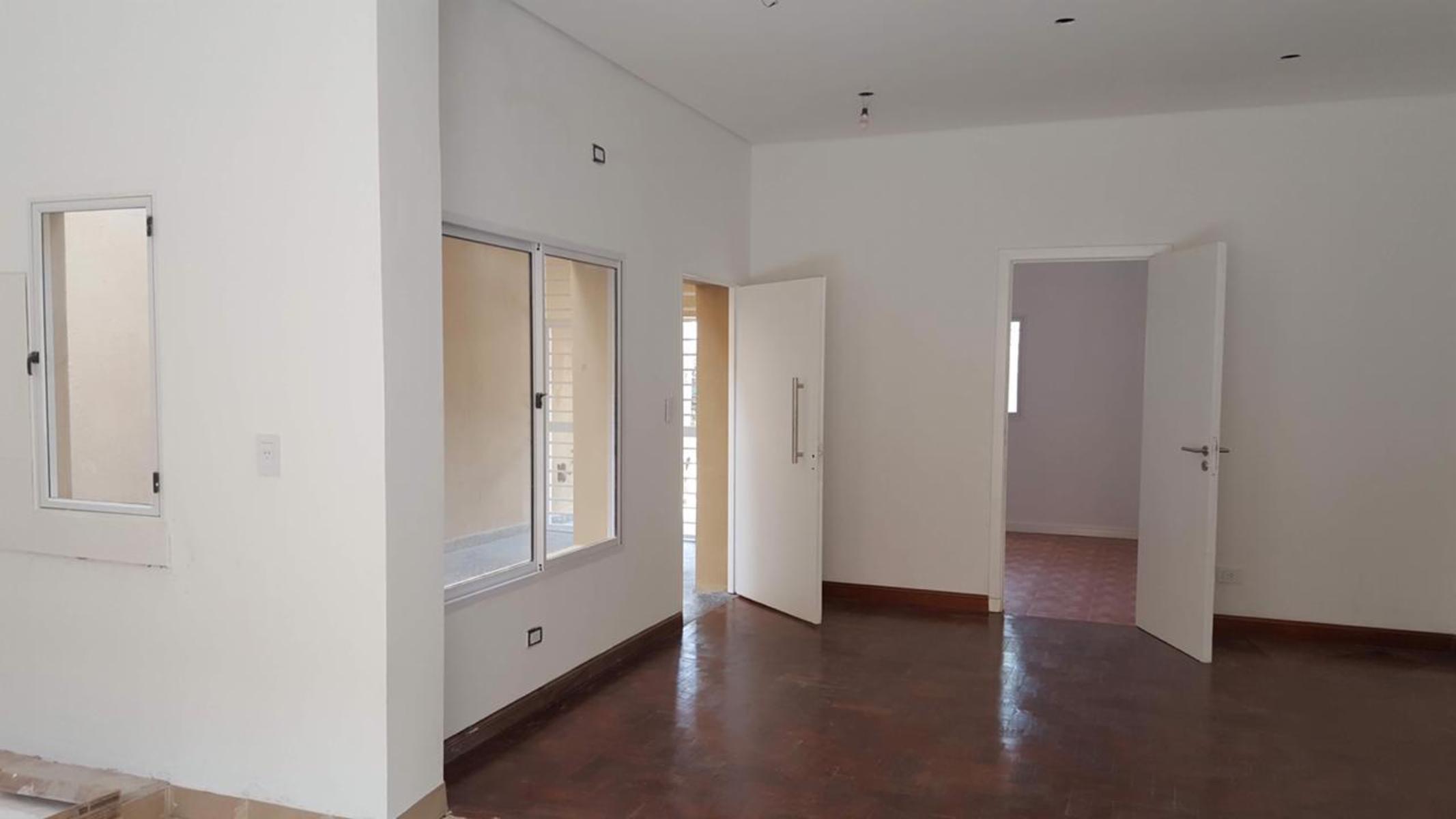 PH 4 AMBIENTES A NUEVO, CON PATIO Y TERRAZA. AMPLIO Y LUMINOSO — foto 4