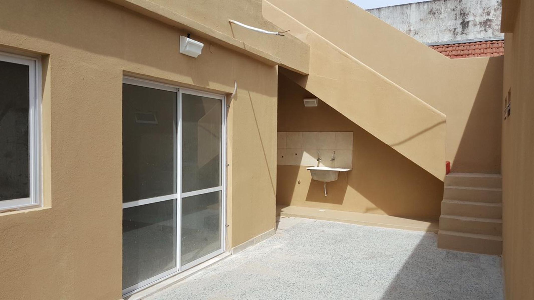 PH 4 AMBIENTES A NUEVO, CON PATIO Y TERRAZA. AMPLIO Y LUMINOSO — foto 10