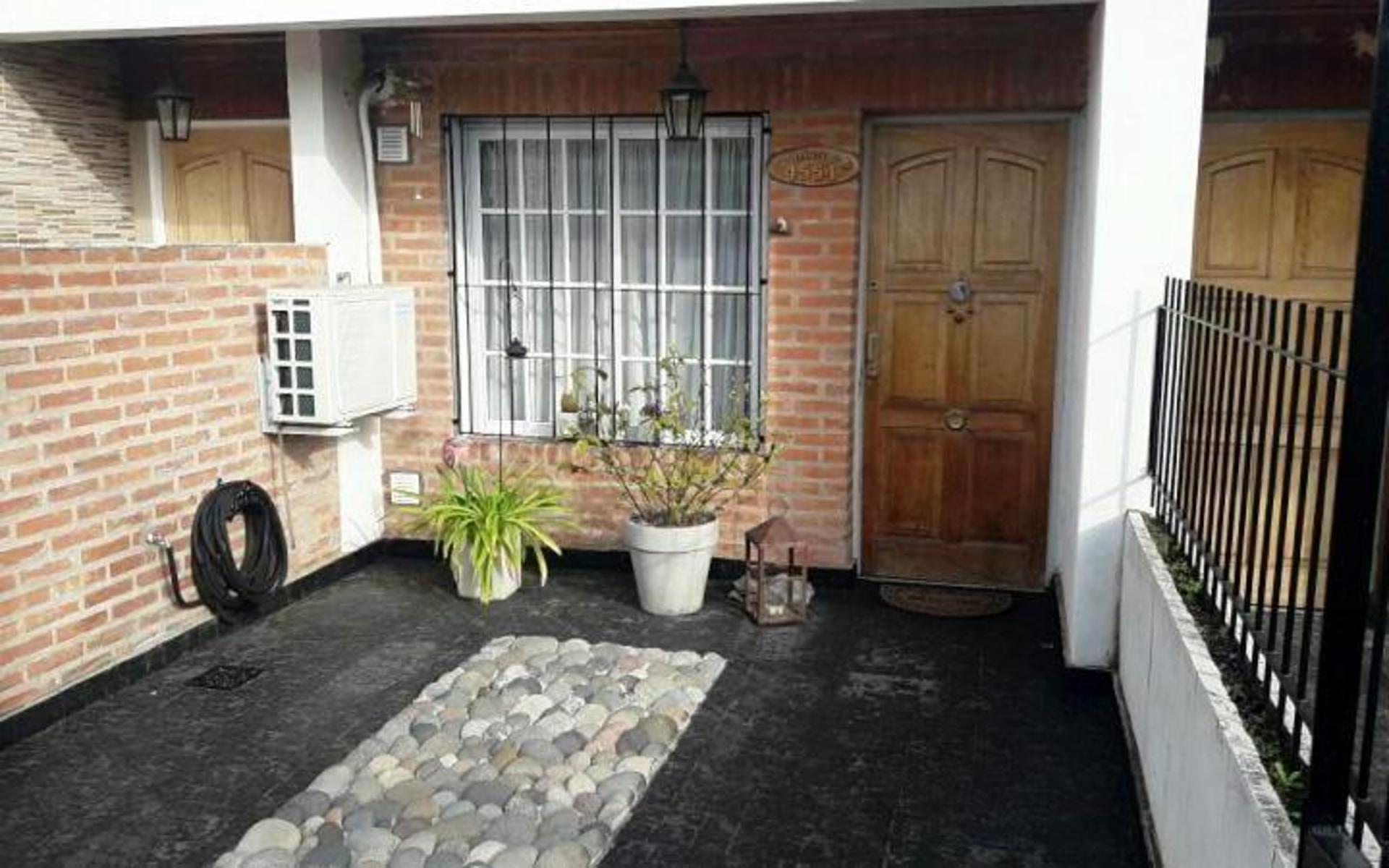 3 AMBIENTES CON COCHERA