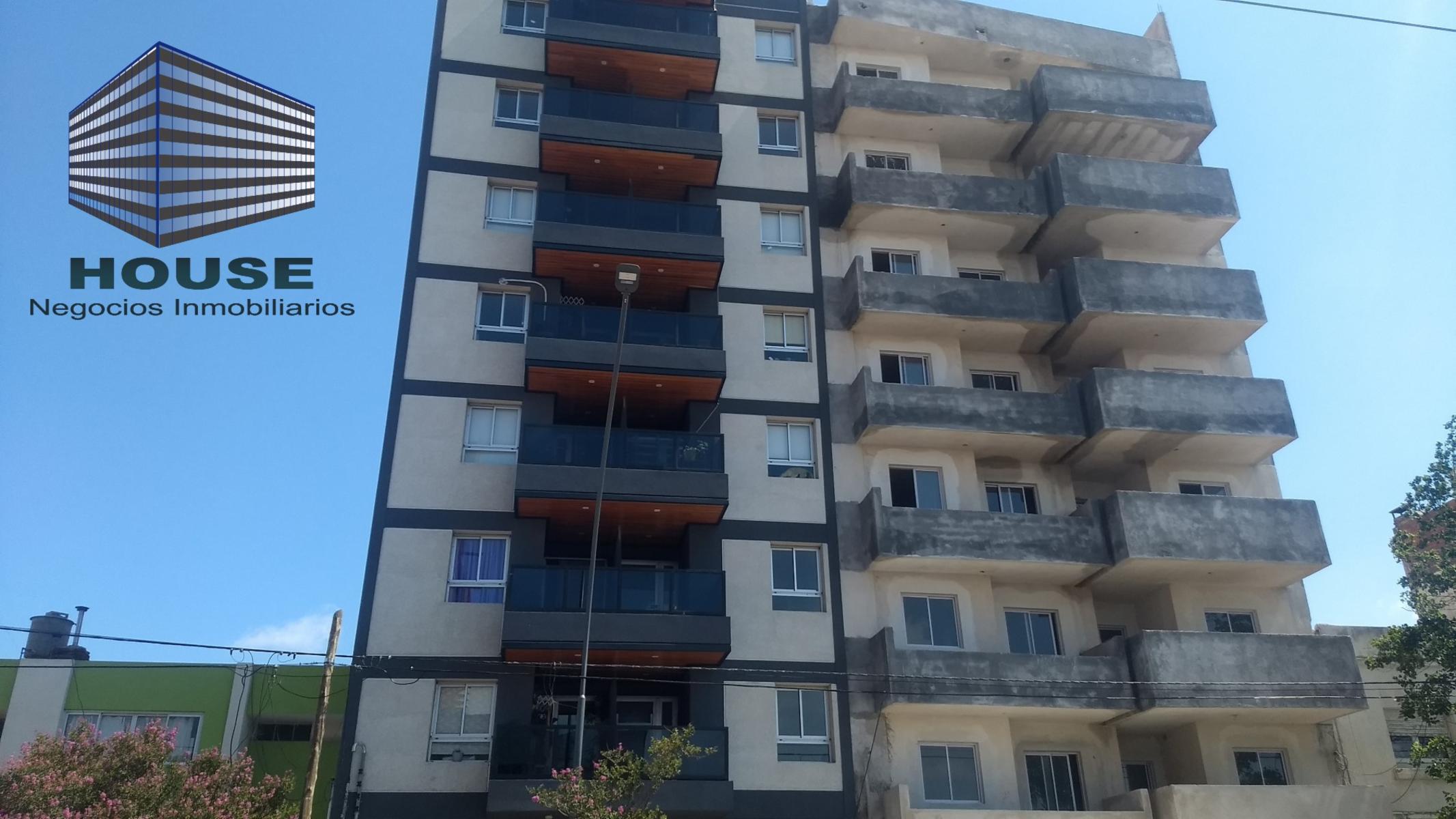 Bº GRAL PAZ -MUY LUMINOSO C/ BALCON EDIFICIO C/ PISCINA Y ASADORES — foto 3