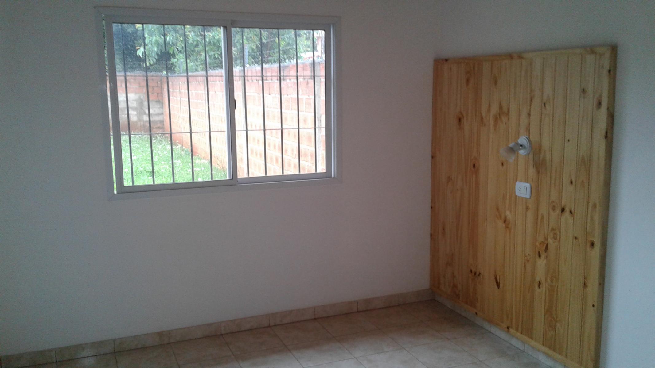 CASA DE 3 DORMITORIOS SOBRE CALLE 111 DE POSADAS. MUY PRÁCTICA POR SUS CARACTERÍSTICAS. — foto 7