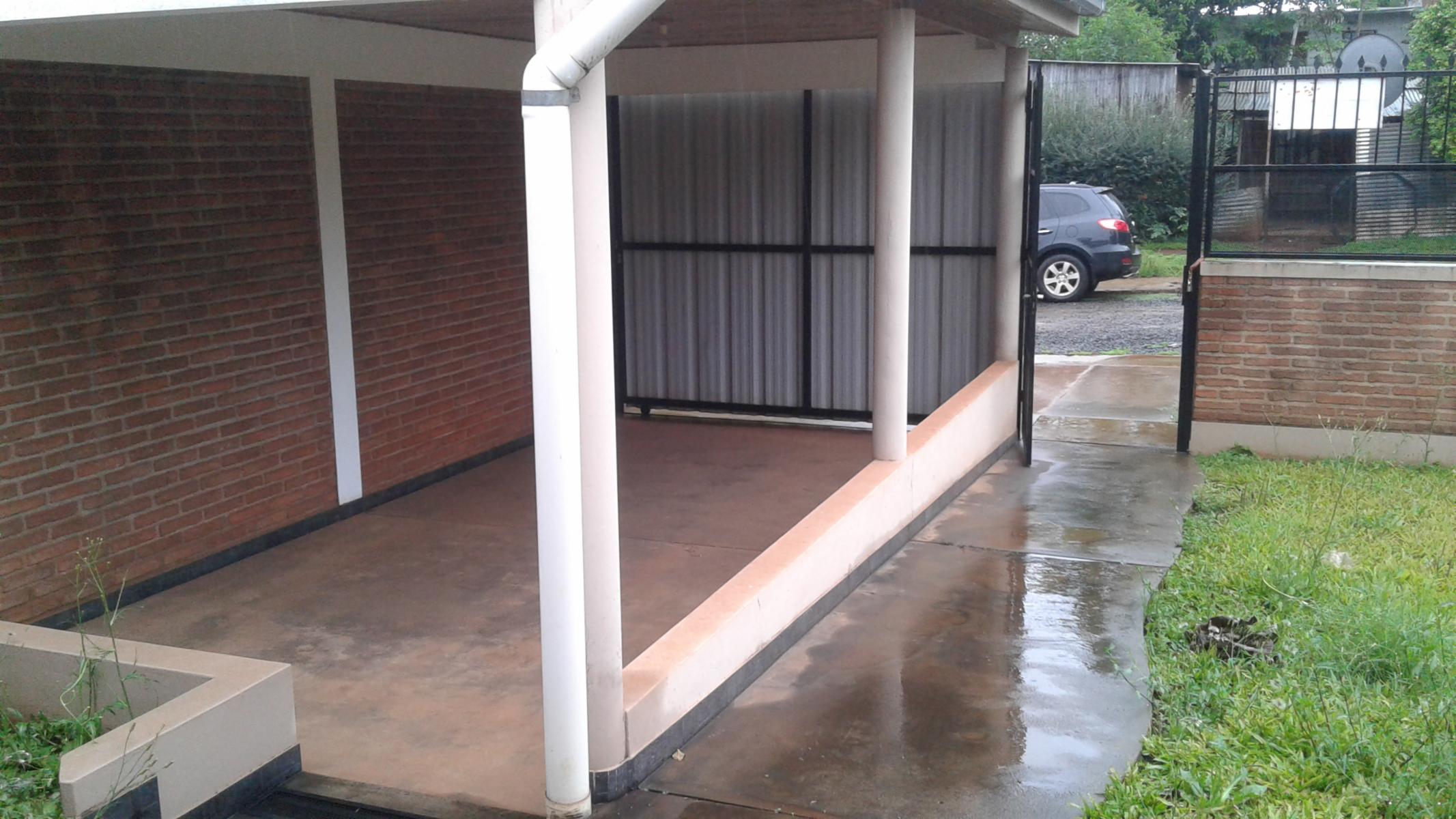 CASA DE 3 DORMITORIOS SOBRE CALLE 111 DE POSADAS. MUY PRÁCTICA POR SUS CARACTERÍSTICAS. — foto 9