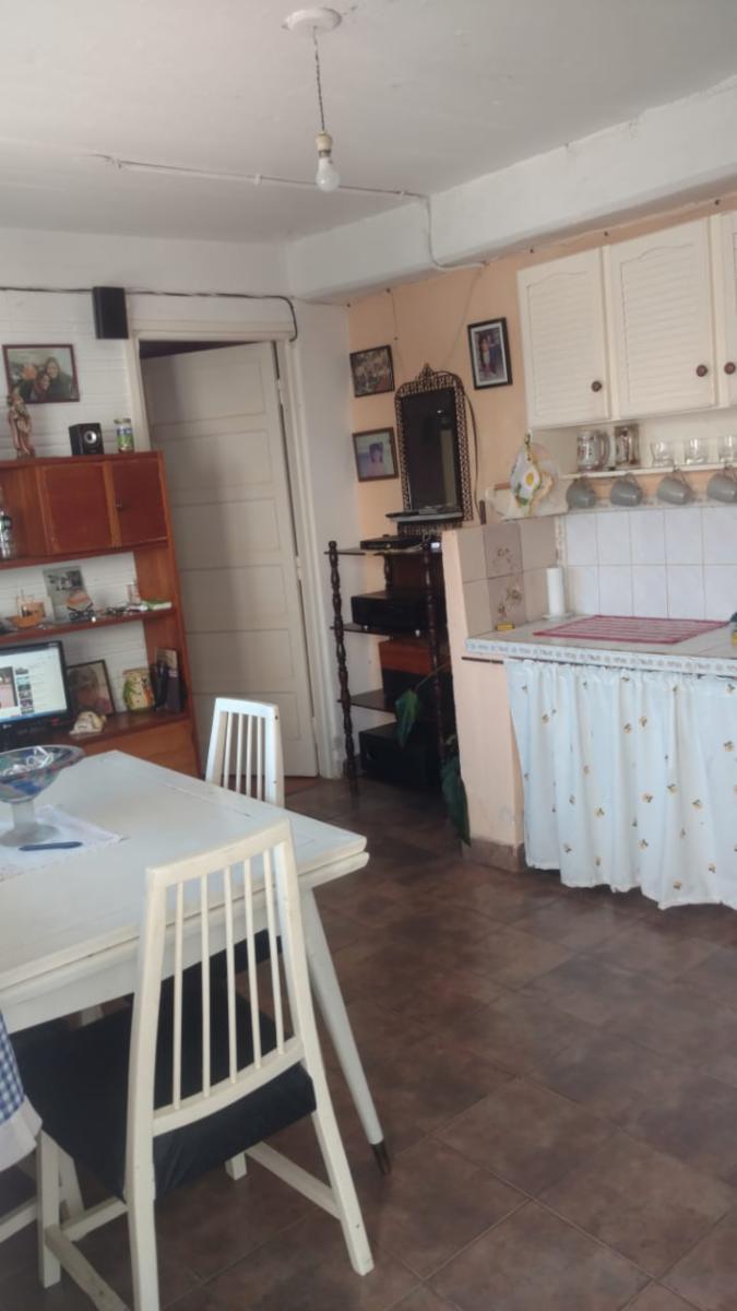 CASA EN ESQUINA EN PLENO BARRIO DE VILLA SARITA, UNO DE LOSBARRIOSMÁSPINTORESCOS DE LA CIUDAD DE POSADAS. — foto 2