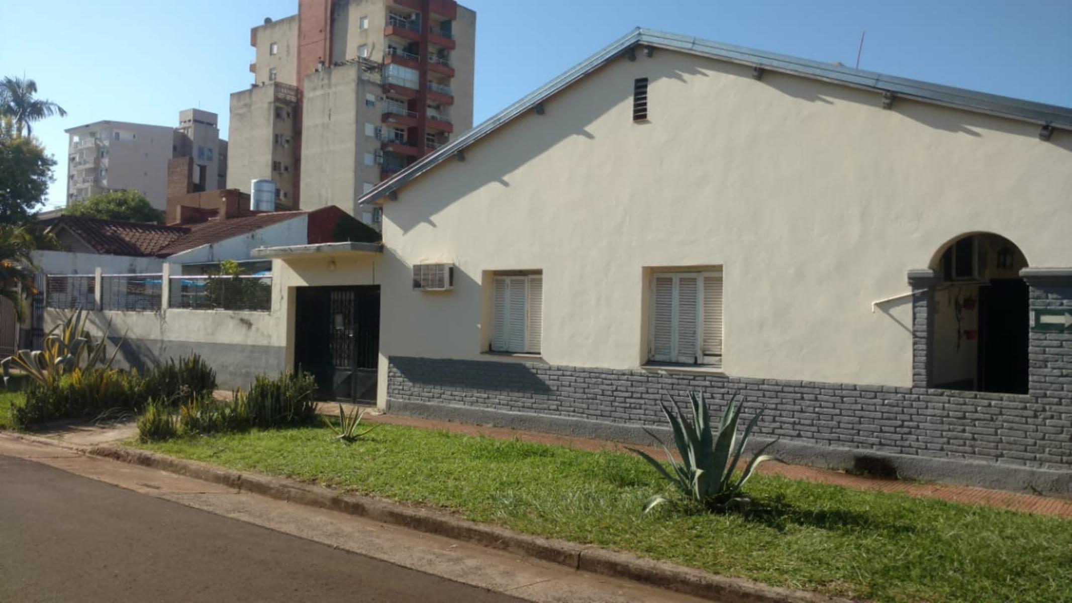 CASA EN ESQUINA EN PLENO BARRIO DE VILLA SARITA, UNO DE LOSBARRIOSMÁSPINTORESCOS DE LA CIUDAD DE POSADAS. — foto 3