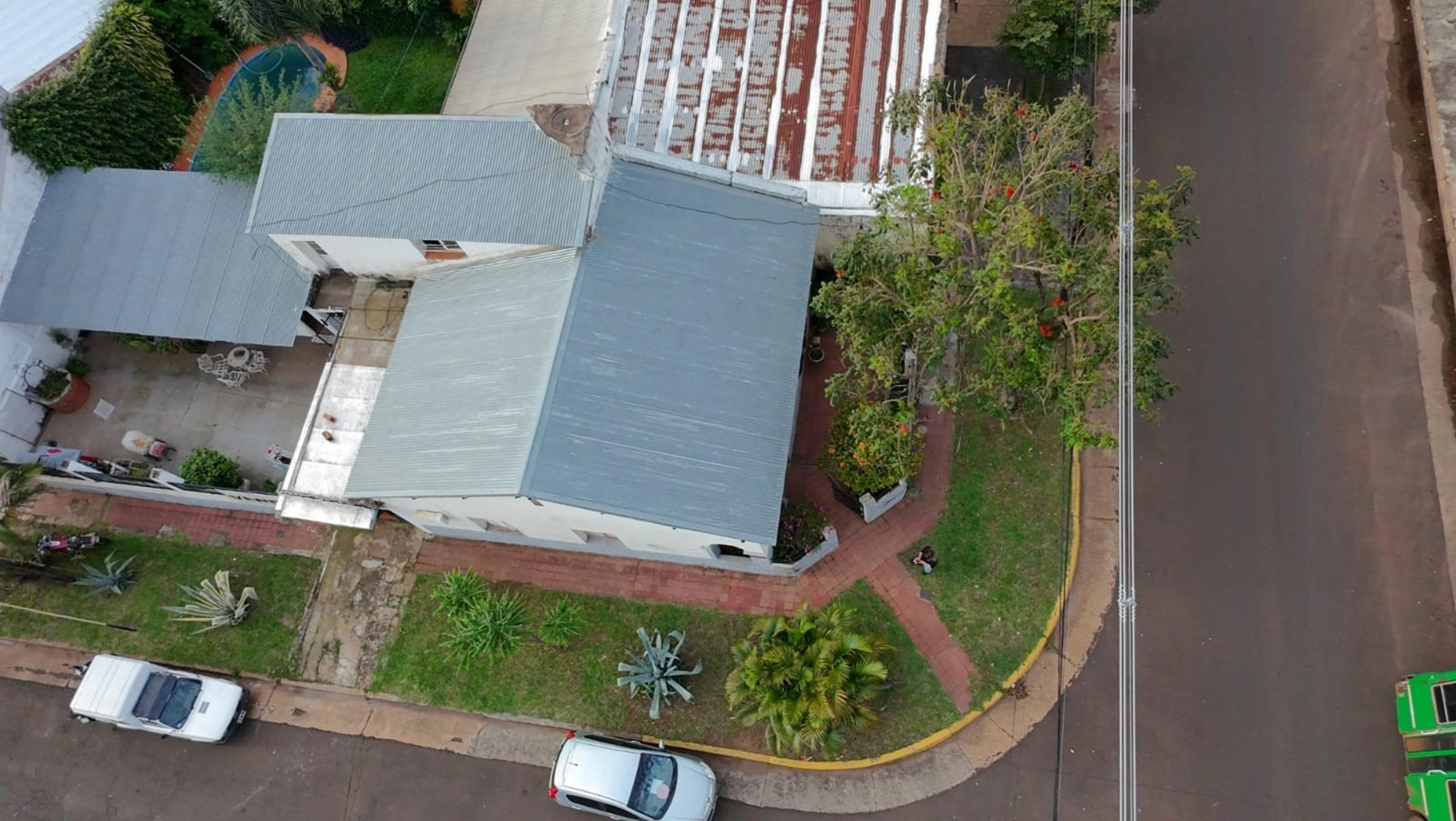 CASA EN ESQUINA EN PLENO BARRIO DE VILLA SARITA, UNO DE LOSBARRIOSMÁSPINTORESCOS DE LA CIUDAD DE POSADAS. — foto 5
