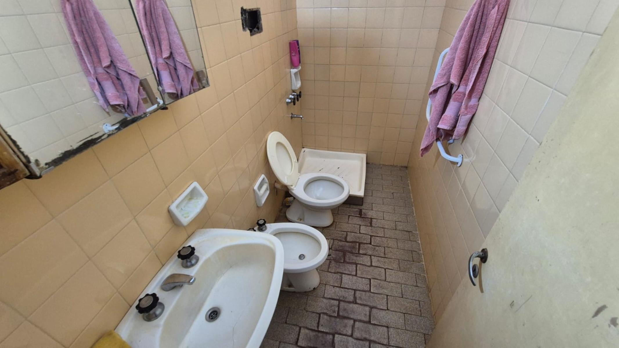 CASA DE 3 DORMITORIOS EN BARRIO JUDICIAL. APTA CRÉDITOHIPOTECARIO.OPORTUNIDAD PARA ADQUIRIR SU PRIMER INMUEBLE. — foto 5