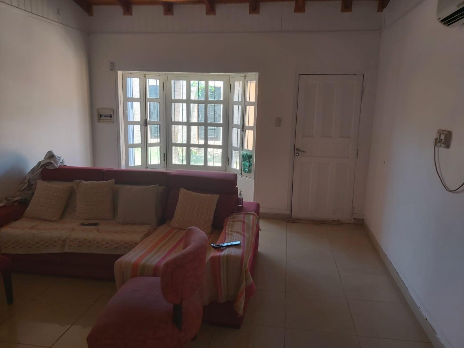 PRECIOSA CASA EN VENTA DE 3 DORMITORIOS CON QUINCHO, PARRILLA Y PILETA. — foto 3
