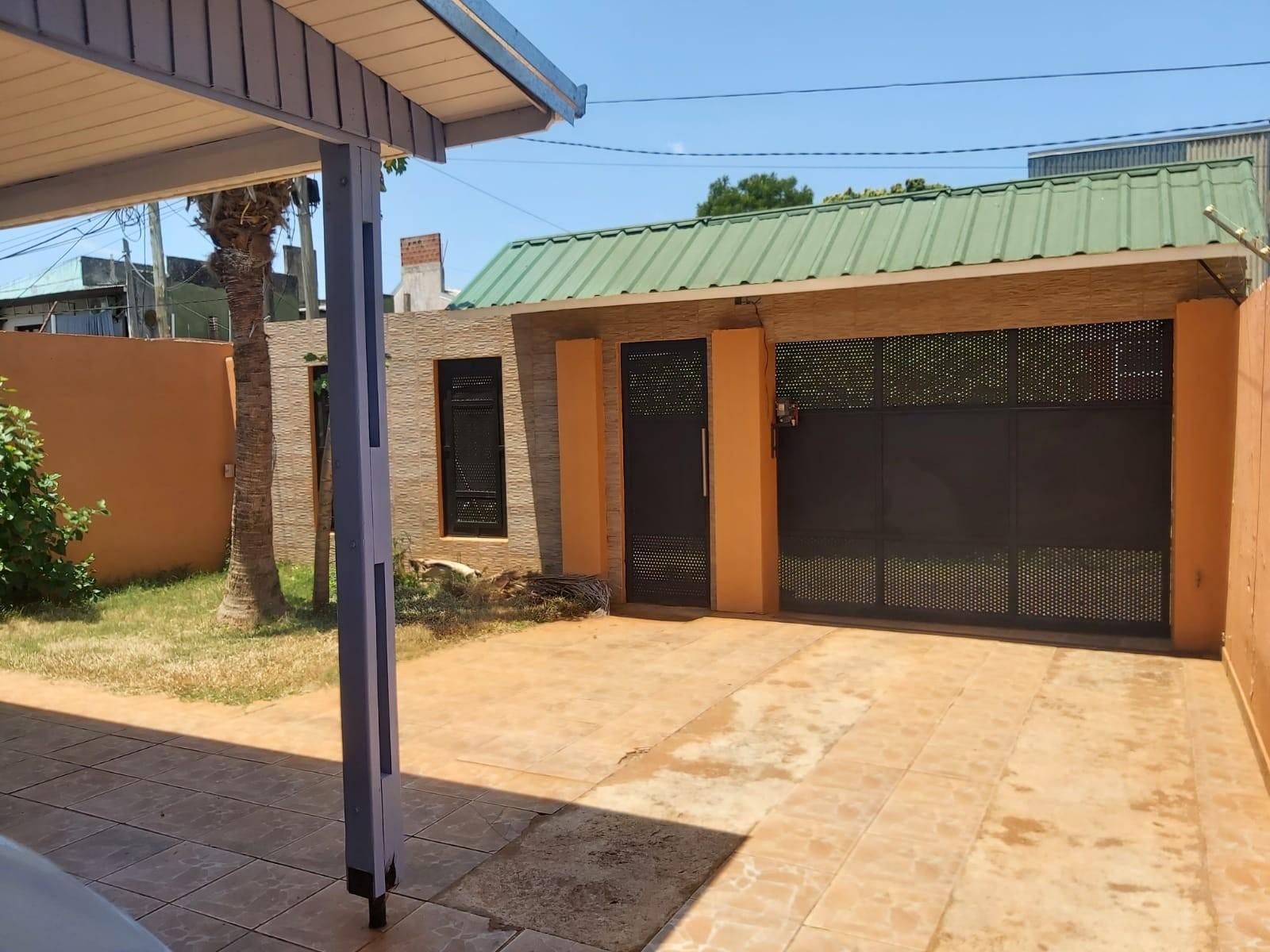 PRECIOSA CASA EN VENTA DE 3 DORMITORIOS CON QUINCHO, PARRILLA Y PILETA. — foto 10