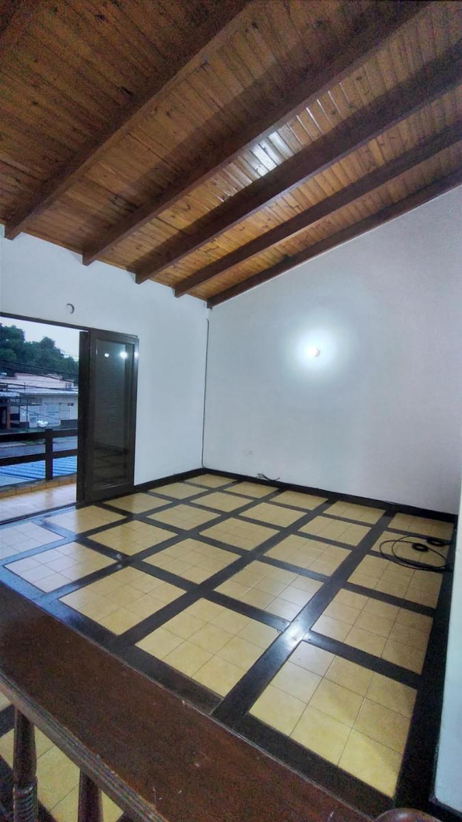 PRECIOSO PH EN VENTA SOBRE AV. LOPEZ Y PLANES - EXCELENTE UBICACIÓN. IMPERDIBLE - 4