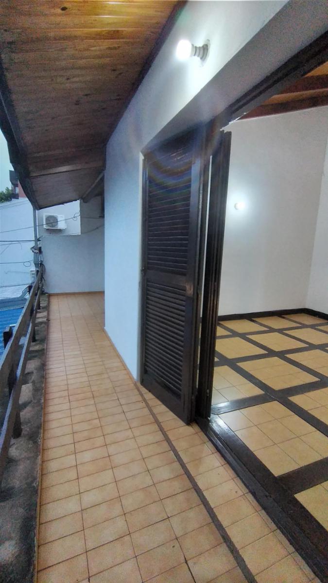 PRECIOSO PH EN VENTA SOBRE AV. LOPEZ Y PLANES - EXCELENTE UBICACIÓN. IMPERDIBLE - 5