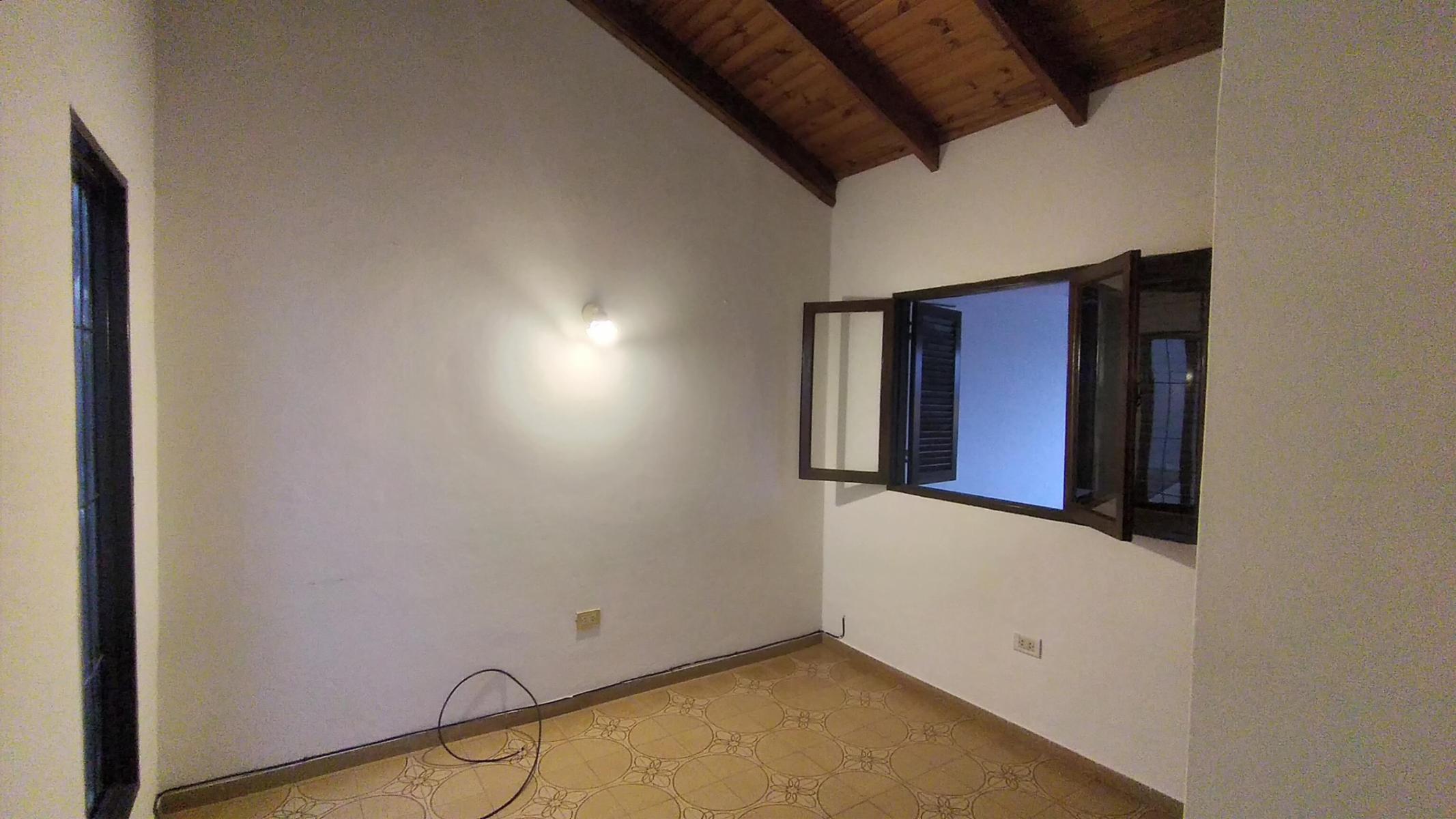 PRECIOSO PH EN VENTA SOBRE AV. LOPEZ Y PLANES - EXCELENTE UBICACIÓN. IMPERDIBLE - 10